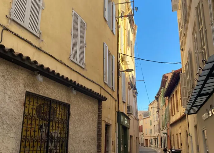 Bright And Airy For 2 Guests Near Marche Provencal Antibes