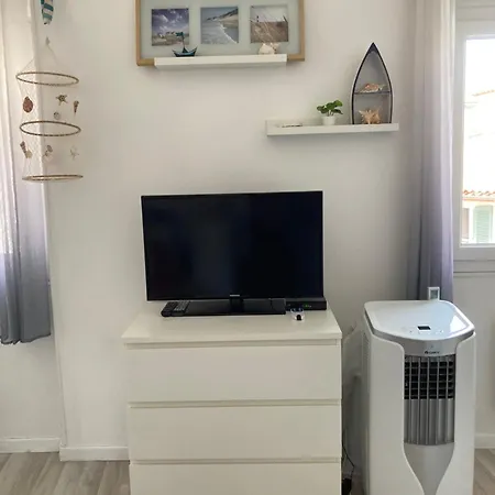 Bright And Airy For 2 Guests Near Marche Provencal Daire Antibes