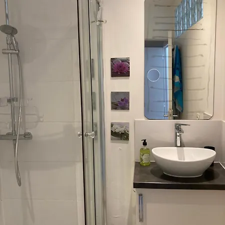 Bright&airy For 2 Guests Near Marché Provencal
